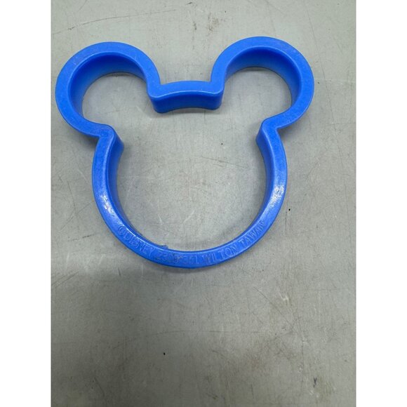 Mickey Mouse Cookie Cutters Set Of 2 Blue Plastic Disney Wilton Taiwan - Picture 3 of 4